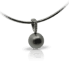 Anhänger, Perlenschmuck, Diamantschmuck, Halsschmuck, Collier, Omega, Brillanten, Diamanten, Perlenanhänger, Tahiti-Zuchtperle, Tahiti-Perle, tahiti, perle, perlenschmuck, zuchtperle, palladium, brillanten, collier, zürich, goldschmied, modern, solitär, zürich, Pendants, pearl jewelery, diamond jewelery, necklaces, chokers, omega, brilliants, diamonds, pearl pendants, Tahiti cultured pearl, Tahiti pearl, tahiti, pearl, pearl jewelery, cultured pearl, palladium, brilliants, collier, zurich, goldsmith, modern, solitaire, zurich, winterthur, sahak, faktor s, design, swissmade, jewelry, jewellery