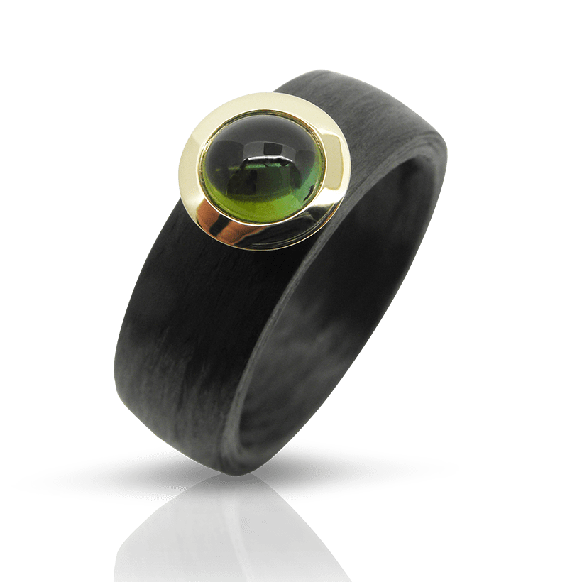 Damenring, Carbonring, Carbonschmuck, Turmalinring, Solitär, Turmalin, grün, Edelsteinring, Edelstein, ladies ring, solitaire, gelbgold, carbon, yellow gold, tourmaline, green, goldsmith, goldschmiede, atelier, manufacture, faktor s, sahak, zürich, winterthur, zurich, swissmade, jewellery, jewelry
