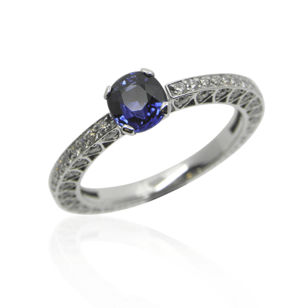 Safirring, saphir, diamantring, alliance, solitär, antik, carré, vintage, sapphire, diamonds, brilliant cut, filigran, white gold, weissgold, ladies ring, damenring, goldschmied, goldsmith, manufacture, faktor s, sahak, winterthur, swissmade, jewellery, jewelry