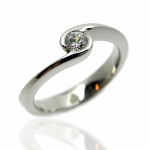 Diamantring, Verlobungsring, Engagement, Solitär, diamond ring, diamond, brillant, weissgold, whitegold, goldschmiede, goldsmith, manufacture, crafted, handmade, faktor s, sahak, swissmade, jewellery, jewelry