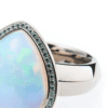 opalring, opal, kristallopal, damenring, ring, goldring, schmuck, opalschmuck, entourage, diamanten, brillanten, weissgold, cocktailring, schmuckdesign, tropfen, cabochon, juwelen, goldschmiede, juwelier, sahak, jewellerry, kollektion, zurich